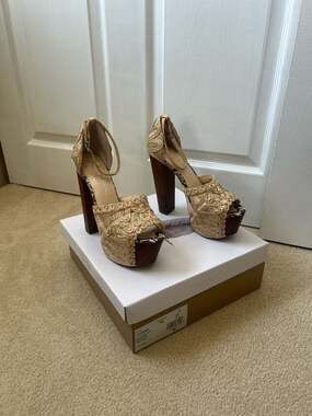 Jessica Simpson Dessie Natural Rattan Platform Sandals - Size 8 woman